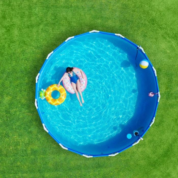 Pool-Verbot in Aussicht! Über 15 Mrd. Tonnen Wasser sind verloren