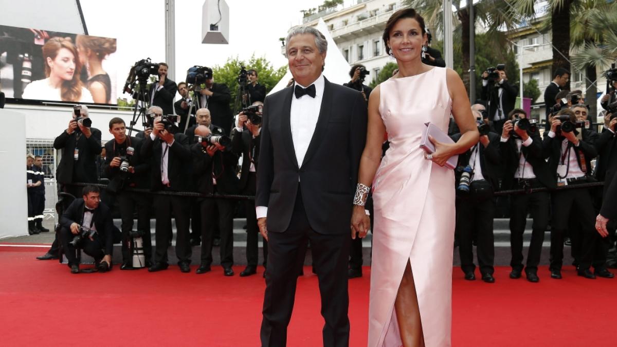 Christian Clavier ist mit seiner Partnerin Isabelle De Araujo zusammen. (Foto)