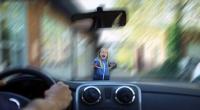 Ein Autofahrer hat zwei Kinder in Essen angefahren. Die Polizei fahndet nun fieberhaft nach dem flüchtigen Unfallfahrer.