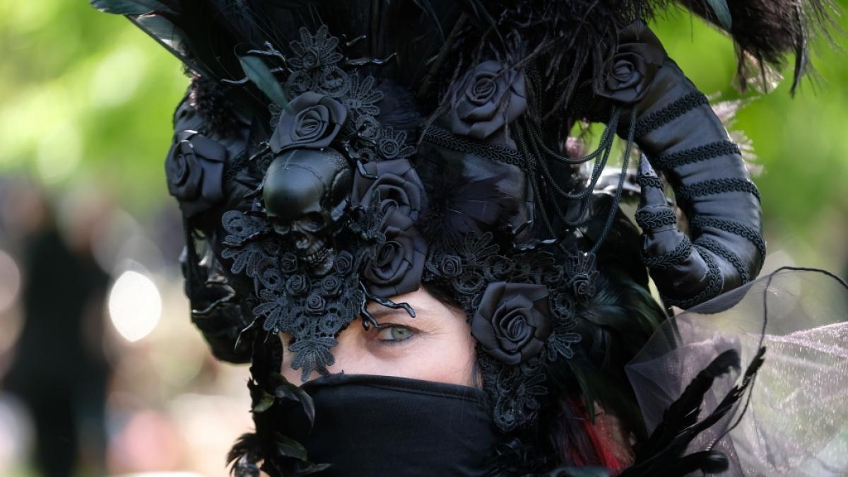 Beim Wave Gotik Treffen 2026 wird Leipzig wieder zum Schauplatz f&uuml;r dunkle Kost&uuml;me und d&uuml;stere Feste. (Foto)