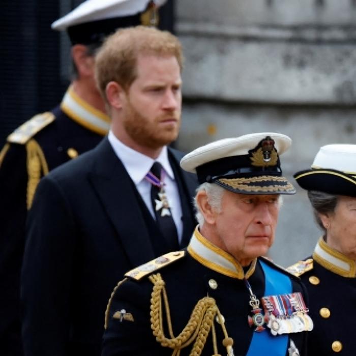 Briten-Monarch genervt! DAS kann er Harry und Meghan nicht verzeihen