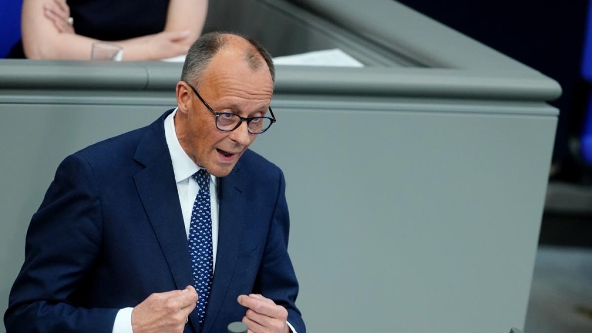 Friedrich Merz w&auml;hrend seiner ersten Regierungserkl&auml;rung als Bundeskanzler im Bundestag. (Foto)