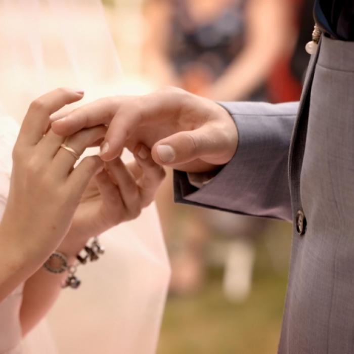 Hochzeit mit Paul! SO wunderschön strahlt Emily als Braut