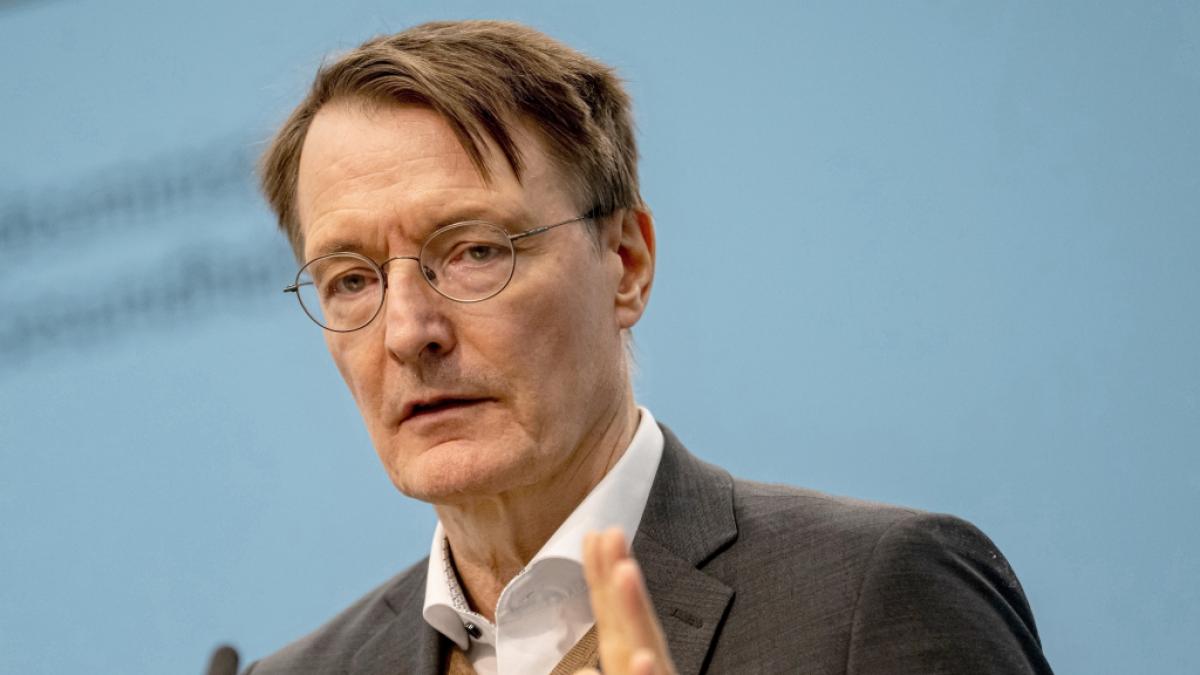 Karl Lauterbach wollte sich bei "Markus Lanz" nicht konkret zur geplanten Pflegereform &auml;u&szlig;ern. (Foto)