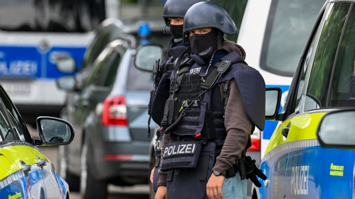 Die Polizei informiert &uuml;ber eine aktuelle Fahndung (Symbolbild). (Foto)