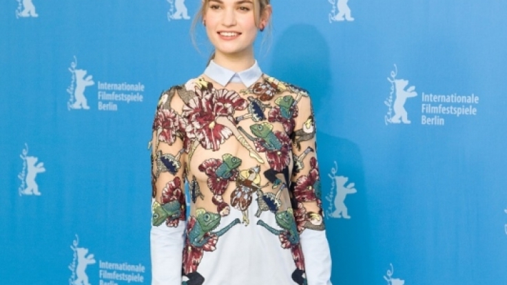 Sympathisch und bodenständig beantwortete Newcomerin Lily James die ihr gestellten Fragen.