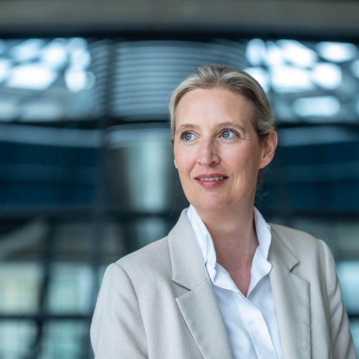 Alice Weidel rückt zur Spitzengruppe auf - Kanzler Merz völlig abgeschlagen