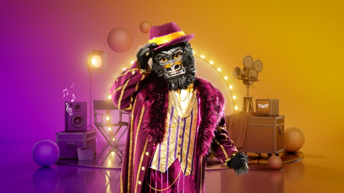 Der Gorilla wei&szlig;, wie ein formvollendeter Auftritt als Gentleman auf der "The Masked Singer"-B&uuml;hne auszusehen hat. (Foto)