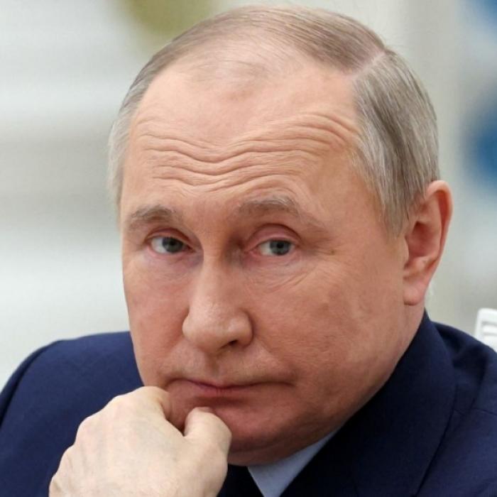 Putin-Offiziere: Befehlsverweigerung / Wetter-Experte warnt: Hitze-Hammer / Wird Benzin knapp?