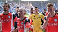 Nach einer enttäuschenden Saison muss Arminia Bielefeld in der Relegation gegen Wehen Wiesbaden um den Klassenerhalt in der 2. Bundesliga kämpfen.