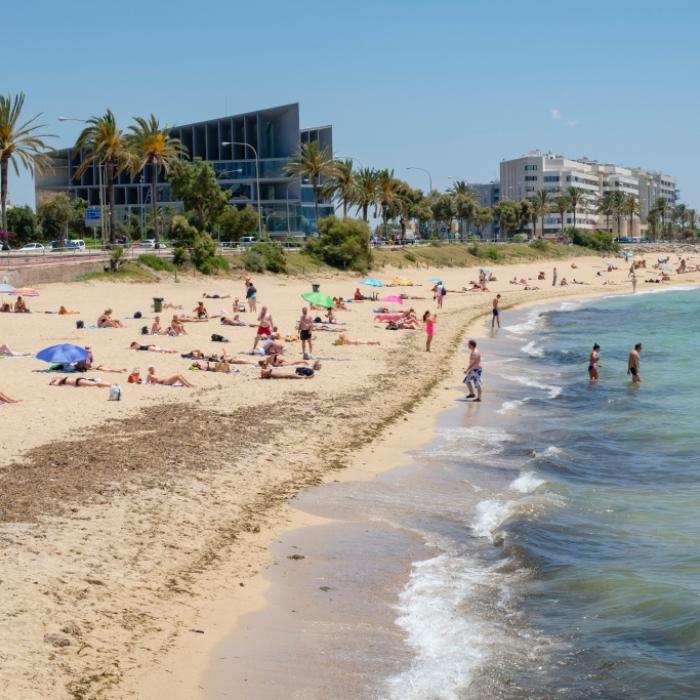 Er trieb leblos im Wasser! Tourist beim Schwimmen gestorben