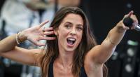 Vanessa Mai zeigte sich im ultraknappen Röckchen.