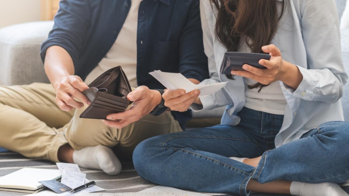 Geld ist leider oftmals ein gro&szlig;er Streitpunkt f&uuml;r viele Paare. Mit ein paar Tipps lassen sich die schlimmsten Streits allerdings vermeiden. (Foto)