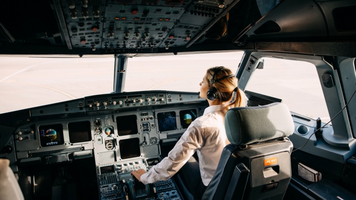 Eine junge Pilotin aus Gro&szlig;britannien ist jetzt nach einem M&uuml;ckenstich mit nur 21 Jahren gestorben. (Symbolbild) (Foto)