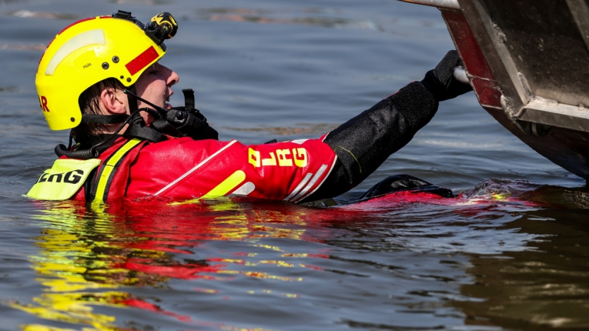 Die DLRG meldet einen Notfall im Wasser (Symbolbild). (Foto)