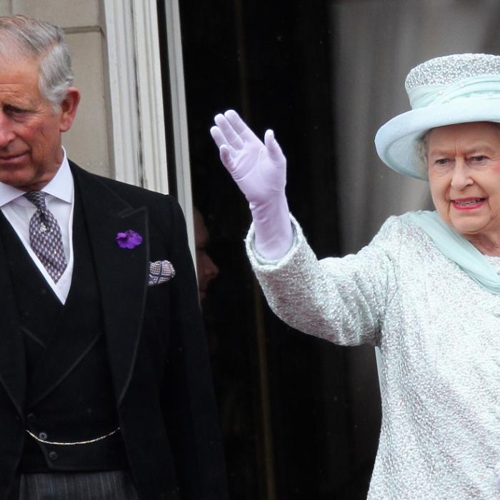 Hass-Blatt schockt mit Leichenfoto von Queen Elizabeth II.
