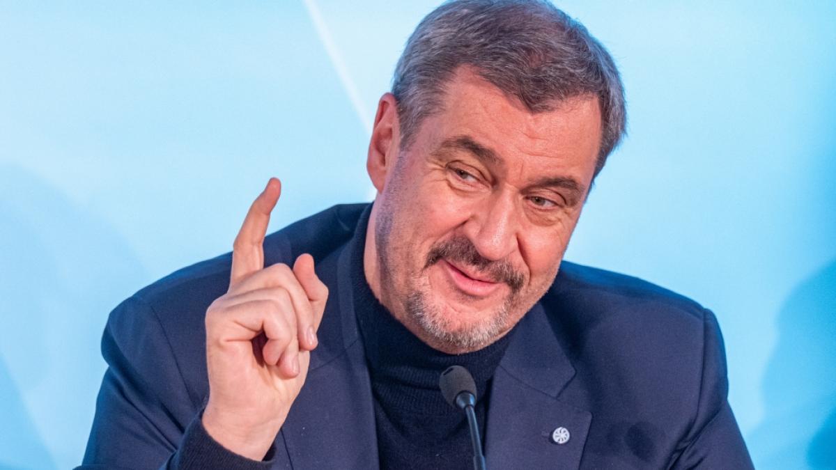 Markus Söder in Zivil: So kennt Deutschland den CSU-Chef. Doch wenn die Karnevalszeit anbricht, verwandelt sich der bayerische Ministerpräsident mit großem Aufwand. (Foto)