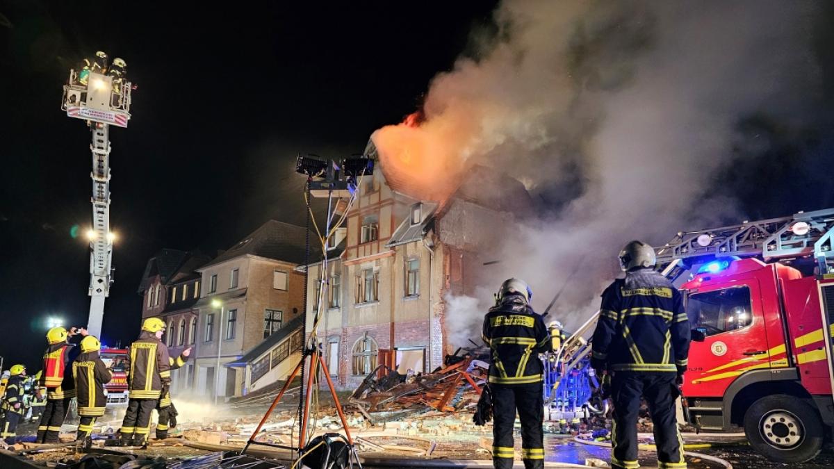Nachdem ein Haus in Ellefeld explodierte, wurde der 67-j&auml;hrige Eigent&uuml;mer tot in den Tr&uuml;mmern entdeckt. (Foto)
