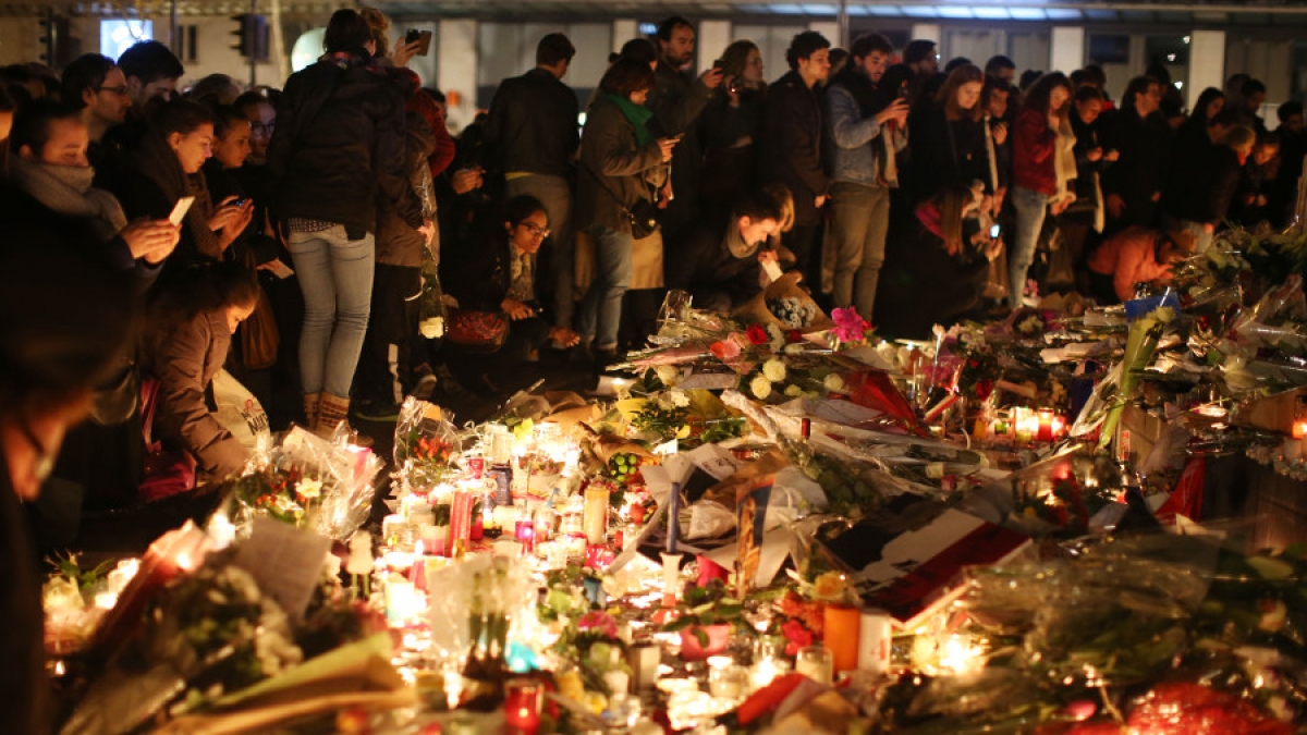 Unter den 132 Opfern, die bei den Terror-Anschl&auml;gen in Paris am 13. November 2015 ums Leben kamen, war auch mindestens ein Deutscher. (Foto)