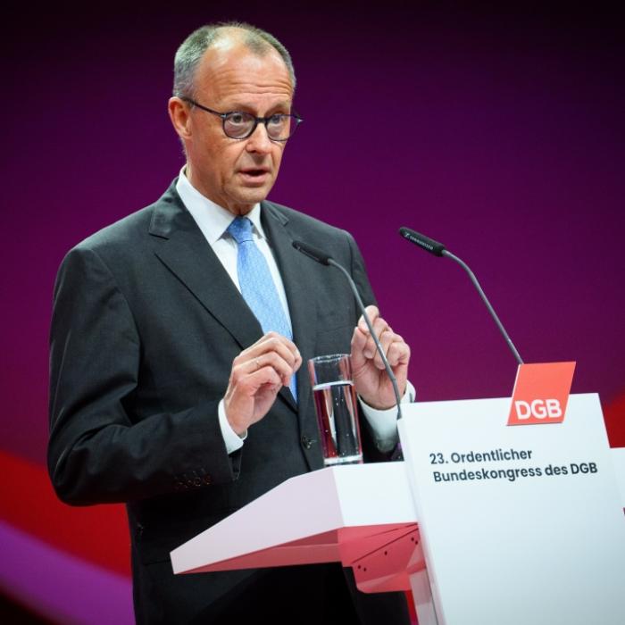 Merz beim DGB ausgebuht – Kanzler geht im Pfeifkonzert unter