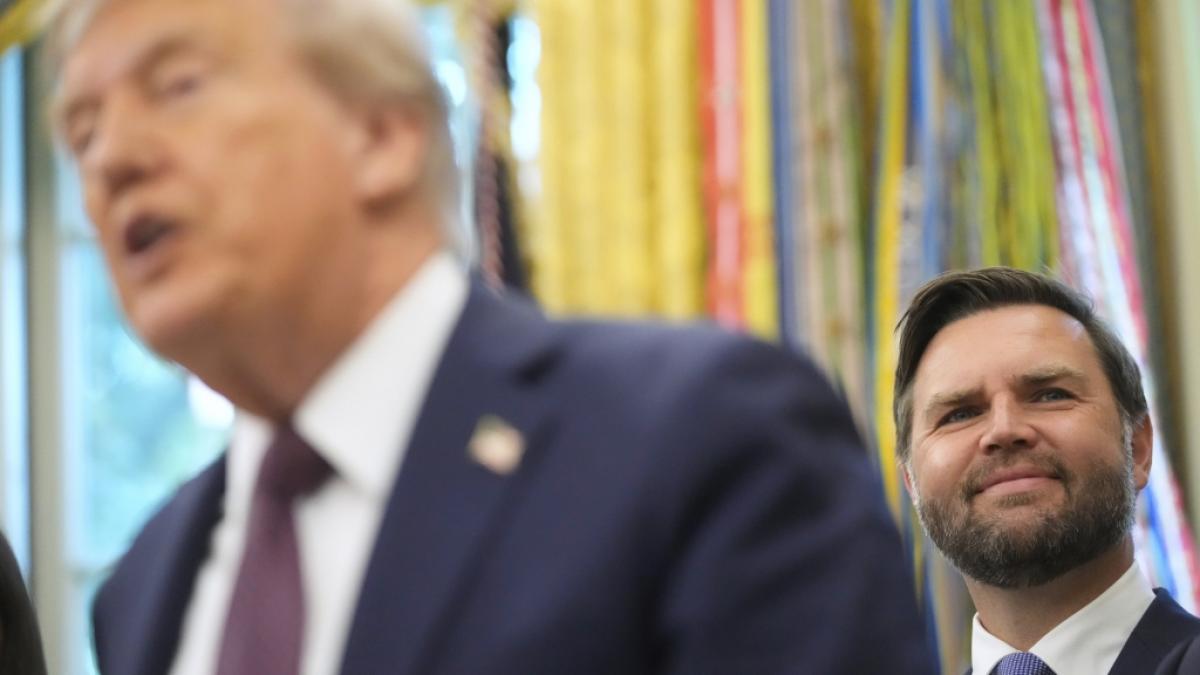 J.D. Vance hatte M&uuml;he, seine Gesichtsz&uuml;ge unter Kontrolle zu halten. (Foto)