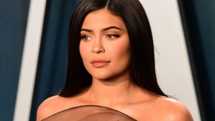 Kylie Jenner: Colossal!  With THIS curve hammer she destroys Sister Kim