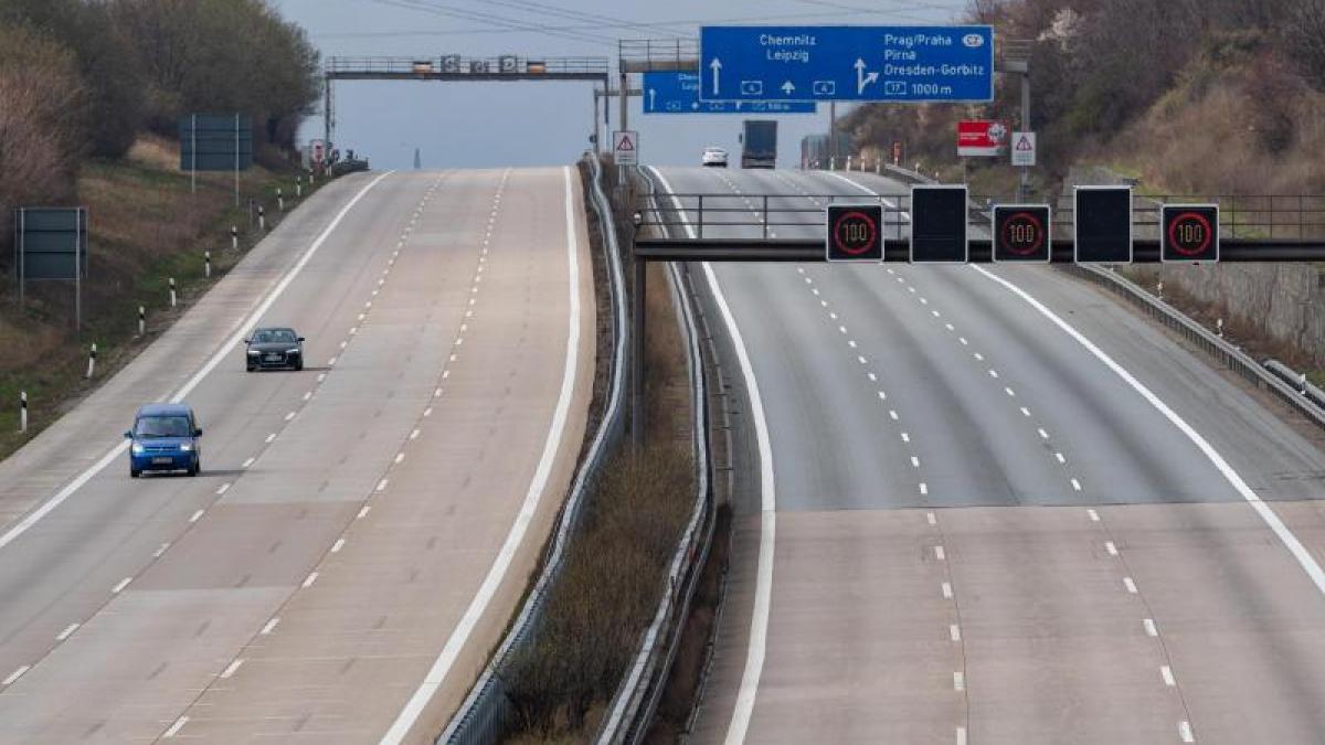 Oster-Stau? Fehlanzeige! Auf der Autobahn A4 sind derzeit nur wenige Autos zu sehen. (Foto)