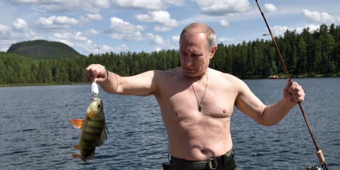 Wladimir Putin ohne Anzug