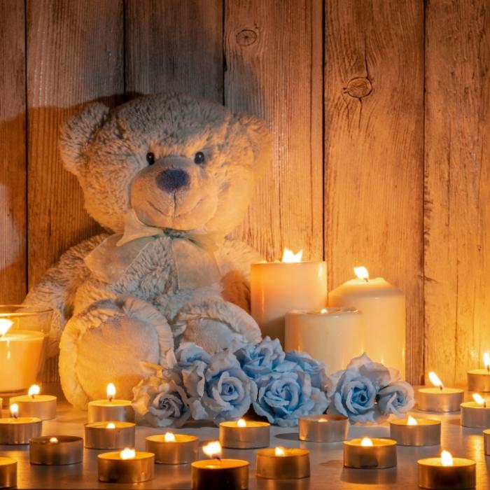5-Jährige wirft Baby aus Eifersucht aus dem Fenster