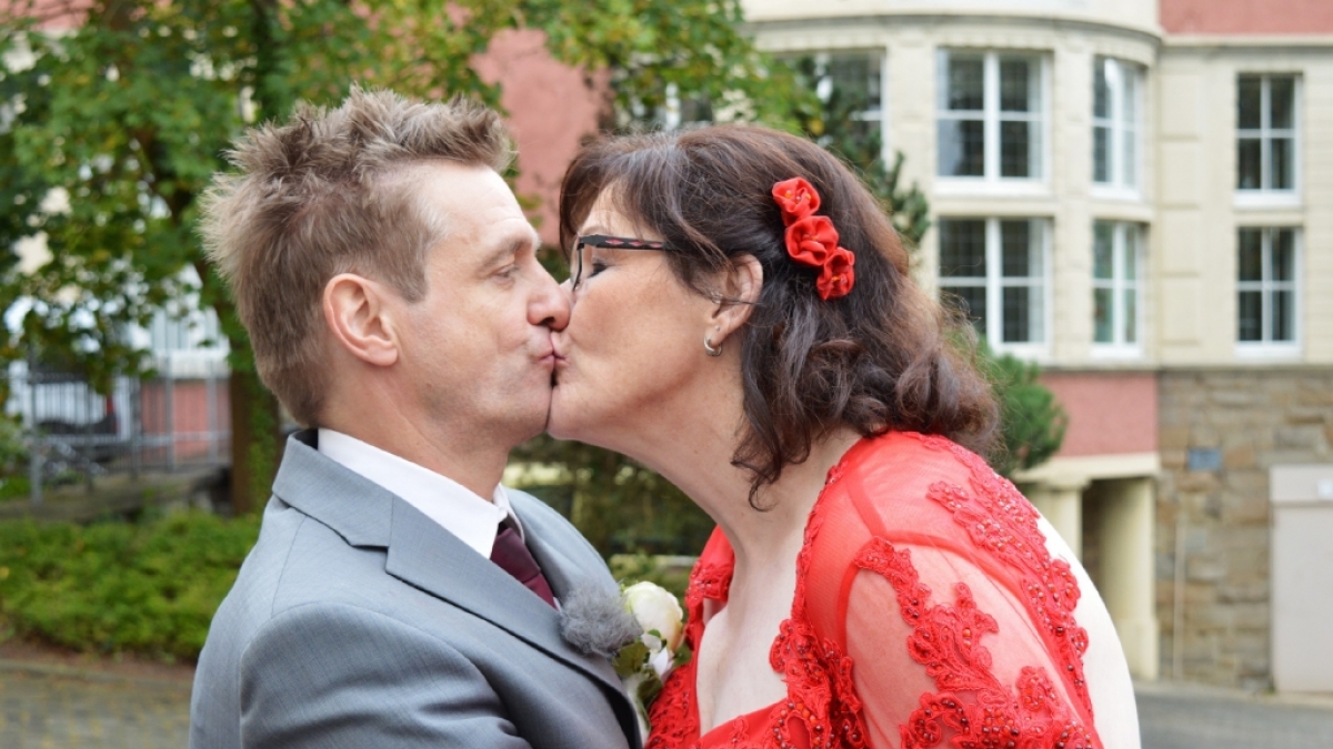 Siegfried und Elke k&ouml;nnen sich bei Vera Int-Veen bedanken - durch "Schwiegertochter gesucht" haben die einsamen Herzen zueinander gefunden. Jetzt wird im Finale der 10. Staffel geheiratet! (Foto)