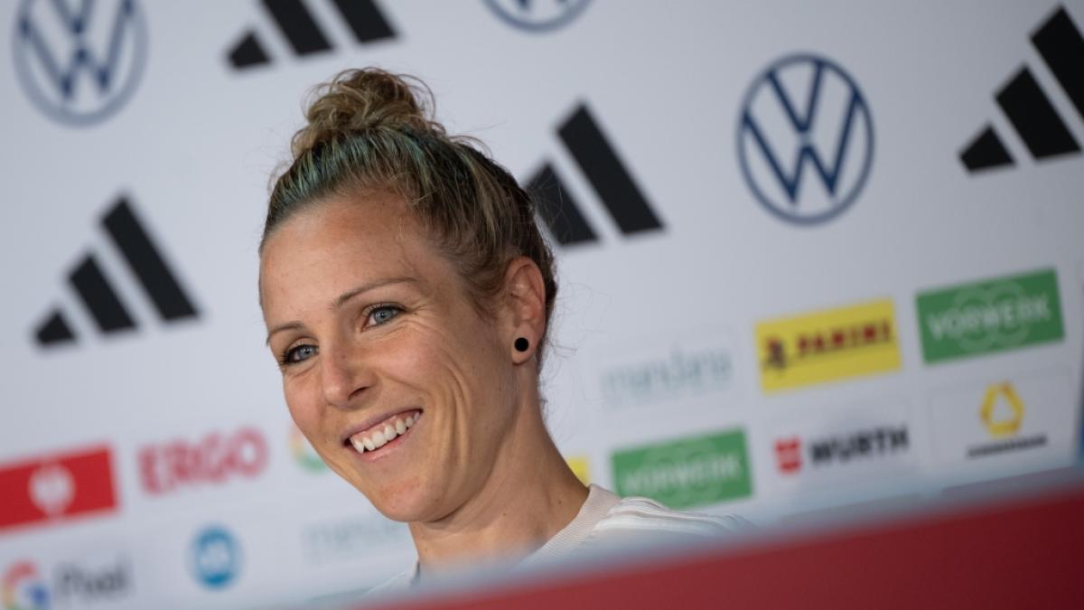 Svenja Huth spielt in der Deutschen Fu&szlig;ballnationalmannschaft der Frauen. (Foto)