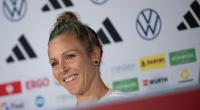 Svenja Huth spielt in der Deutschen Fußballnationalmannschaft der Frauen.