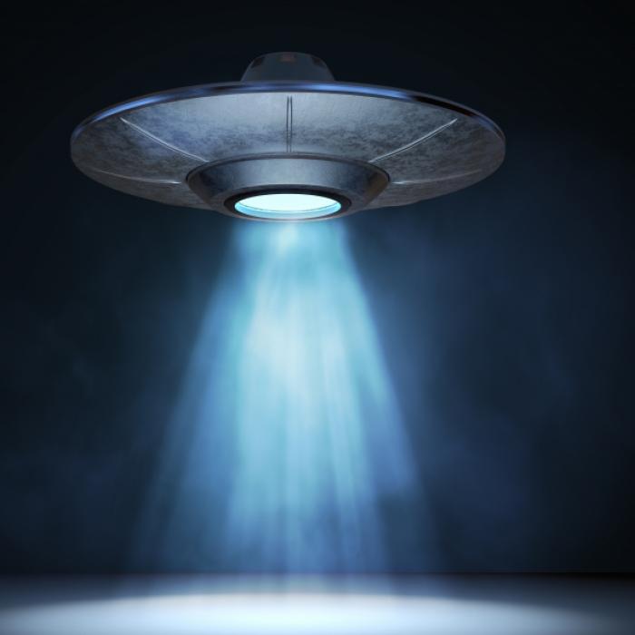 Video aufgetaucht! Alien-Schiff stürzt angeblich in Ozean