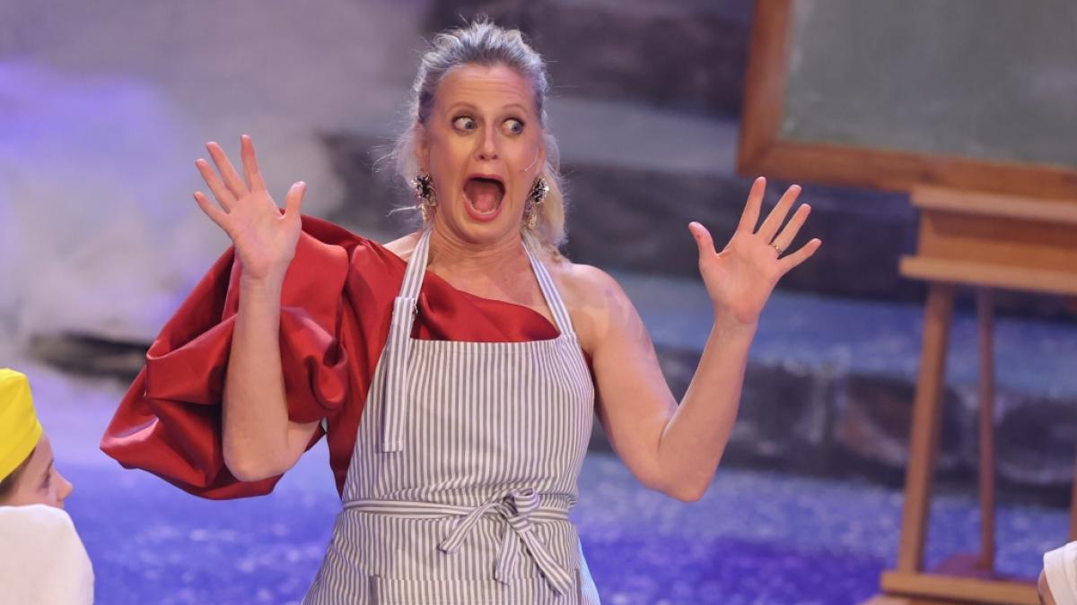Kreisch! Barbara Sch&ouml;neberger erlebte beim "Adventsfest der 100.000 Lichter" einen Outfit-Albtraum. (Foto)