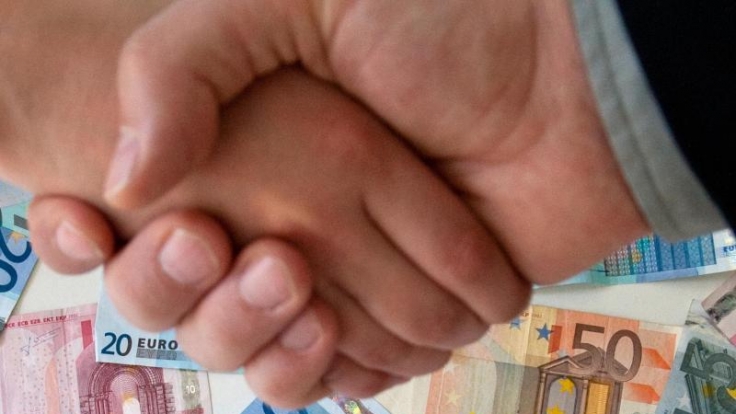 Alle interessiert es, aber kaum jemand spricht darüber: Wieviel verdienen Sie und Ihre Kollegen im Vergleich?