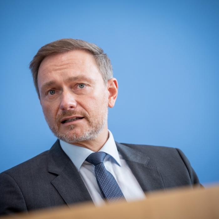 Entlastung noch in dieser Woche? Finanzminister hält an Tankrabatt fest