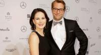 Annalena Baerbock mit Ehemann Daniel Holefleisch auf dem Roten Teppich beim Bundespresseball 2018.