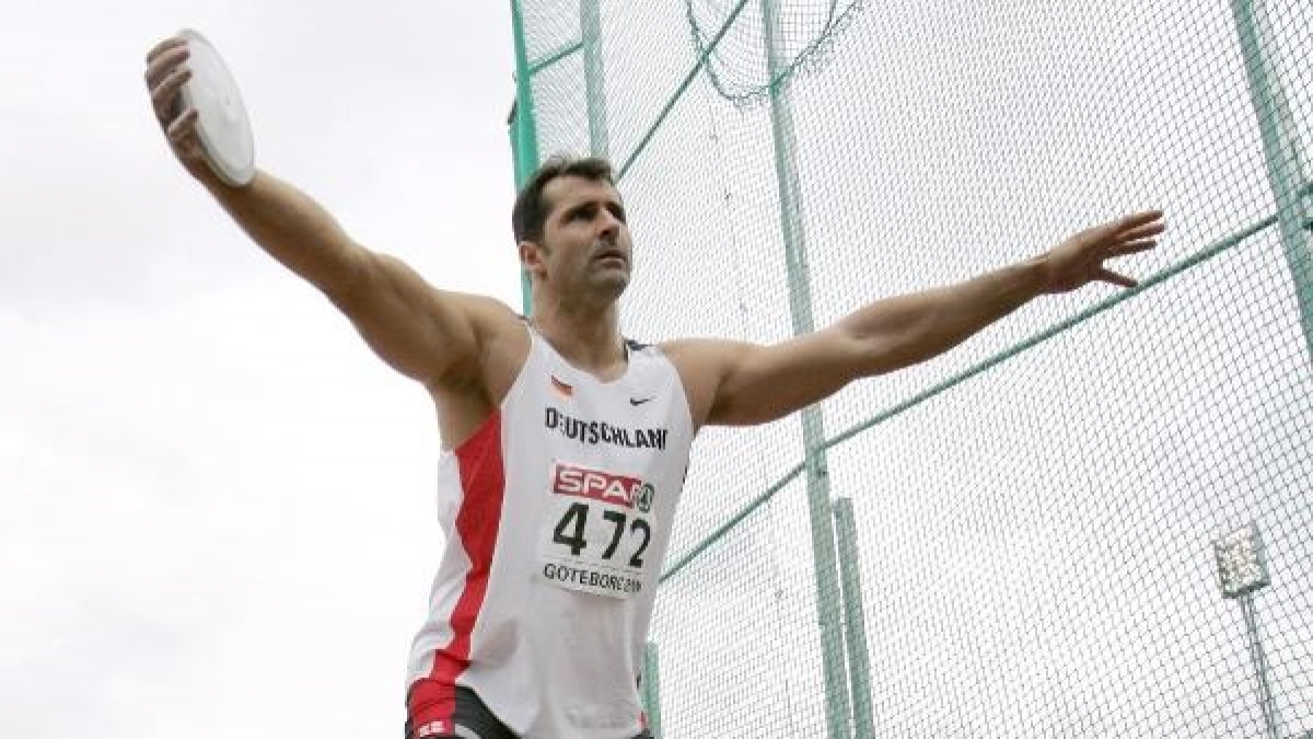 Lars Riedel bei der Leichtathletik-EM im Jahr 2006. (Foto)