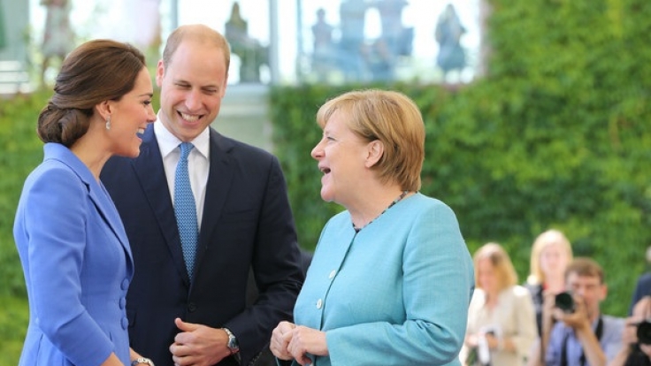 Kanzlerin Merkel hat Prinz William und Herzogin Kate empfangen.