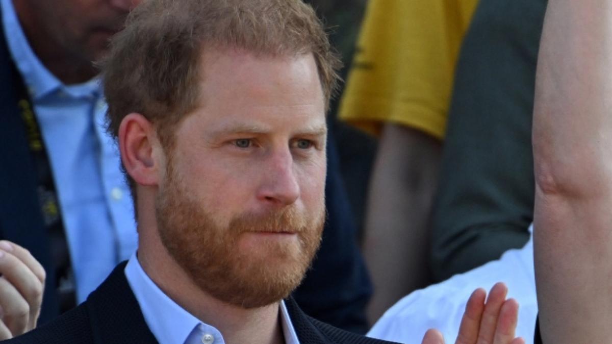 Nach den j&uuml;ngsten Enth&uuml;llungen um Prinz Harry ist der Herzog von Sussex erstmals in der &Ouml;ffentlichkeit aufgetaucht. (Foto)
