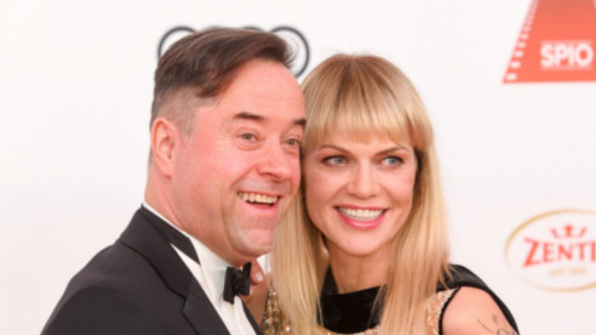Jan Josef Liefers und Anna Loos beim&nbsp;46. Deutschen Filmball 2019. (Foto)