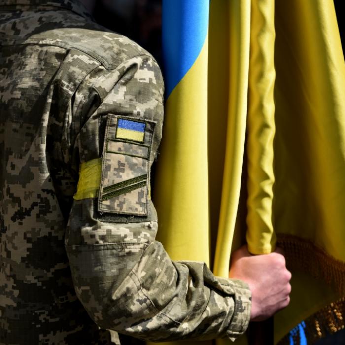 Video zeigt grausame Szenen - Putin-Soldaten erschießen Kriegsgefangene
