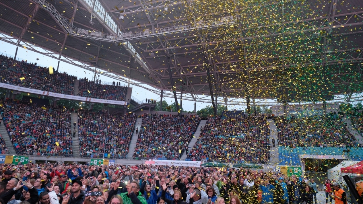 40.000 Helene-Fans feierten mit der Schlagers&auml;ngerin trotz Regen eine Sommerparty in der Red-Bull-Arena Leipzig.&nbsp; (Foto)