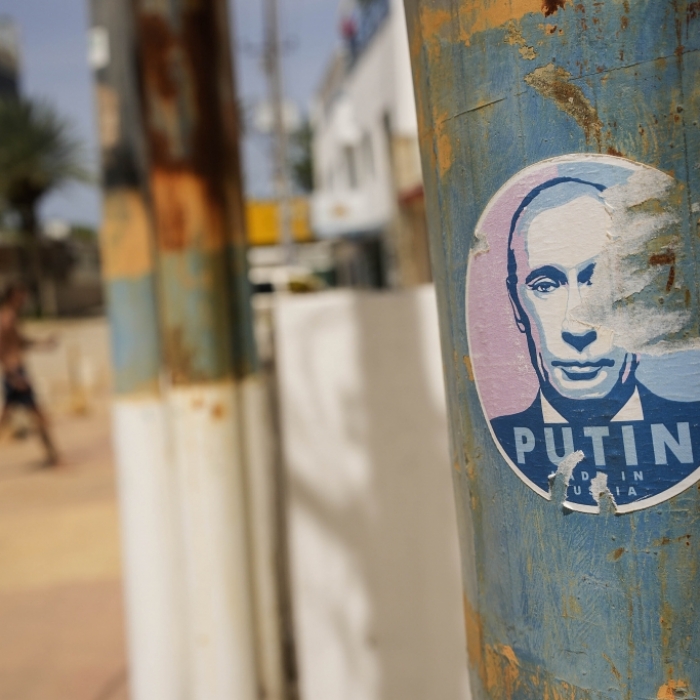 Mitten im Ukraine-Krieg! Putin schließt Geheimplan mit den Taliban