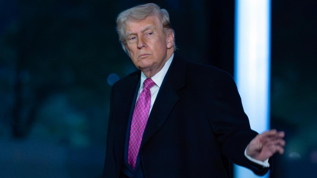 Von US-Comedian Bill Maher get&auml;tigte Spekulationen, Donald Trump k&ouml;nnte eine Aff&auml;re mit MAGA-Aktivistin Laura Loomer haben, wurden ein Fall f&uuml;rs Gericht. (Foto)