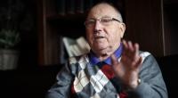 Uwe Seeler (85) ist nach einem Sturz in seinem Haus auf dem Weg der Besserung.