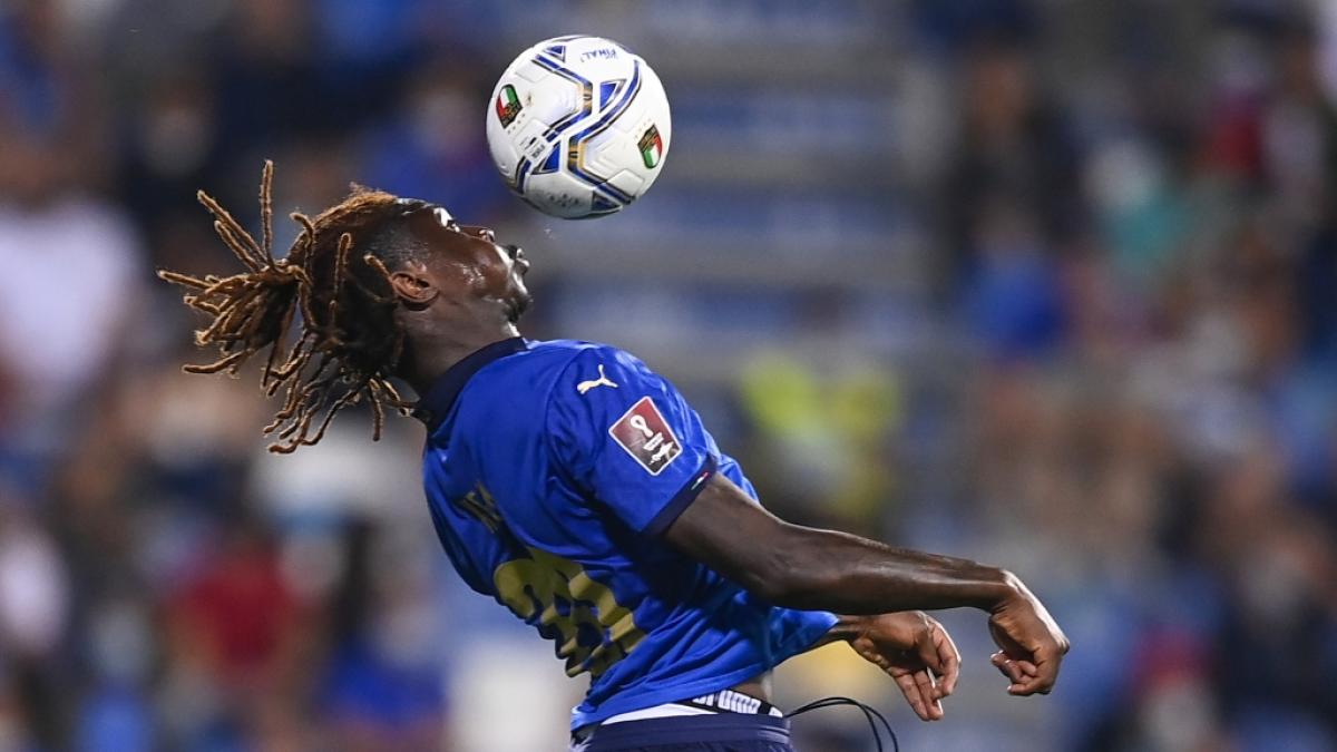 Fiorentina-Star Moise Kean, hier im Trikot der italienischen Nationalmannschaft, sorgte im Spiel der Serie A gegen Hellas Verona f&uuml;r einen Schreckmoment. (Foto)