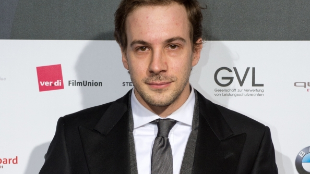 Gro&szlig;e Ehre: Bei der Berlinale 2014 durfte Schauspieler Florian Teichtmeister den Deutschen Schauspielerpreis mit nach Hause nehmen. (Foto)