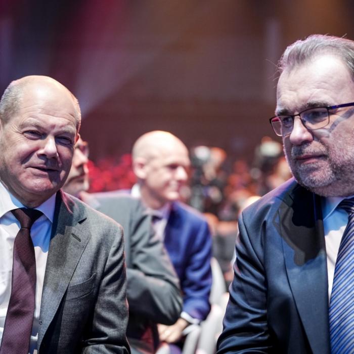 Kanzler unter Beschuss - Industrie-Chef geht auf Scholz los