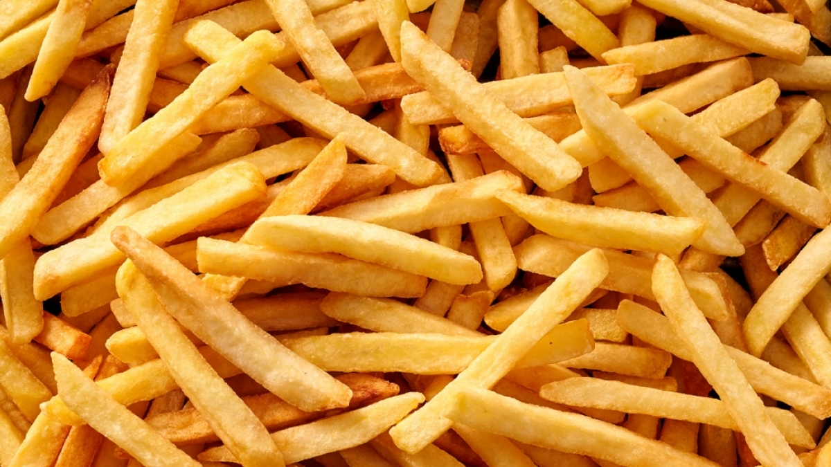 Leckere Pommes gelingen auch mit einer Hei&szlig;luftfritteuse. (Foto)
